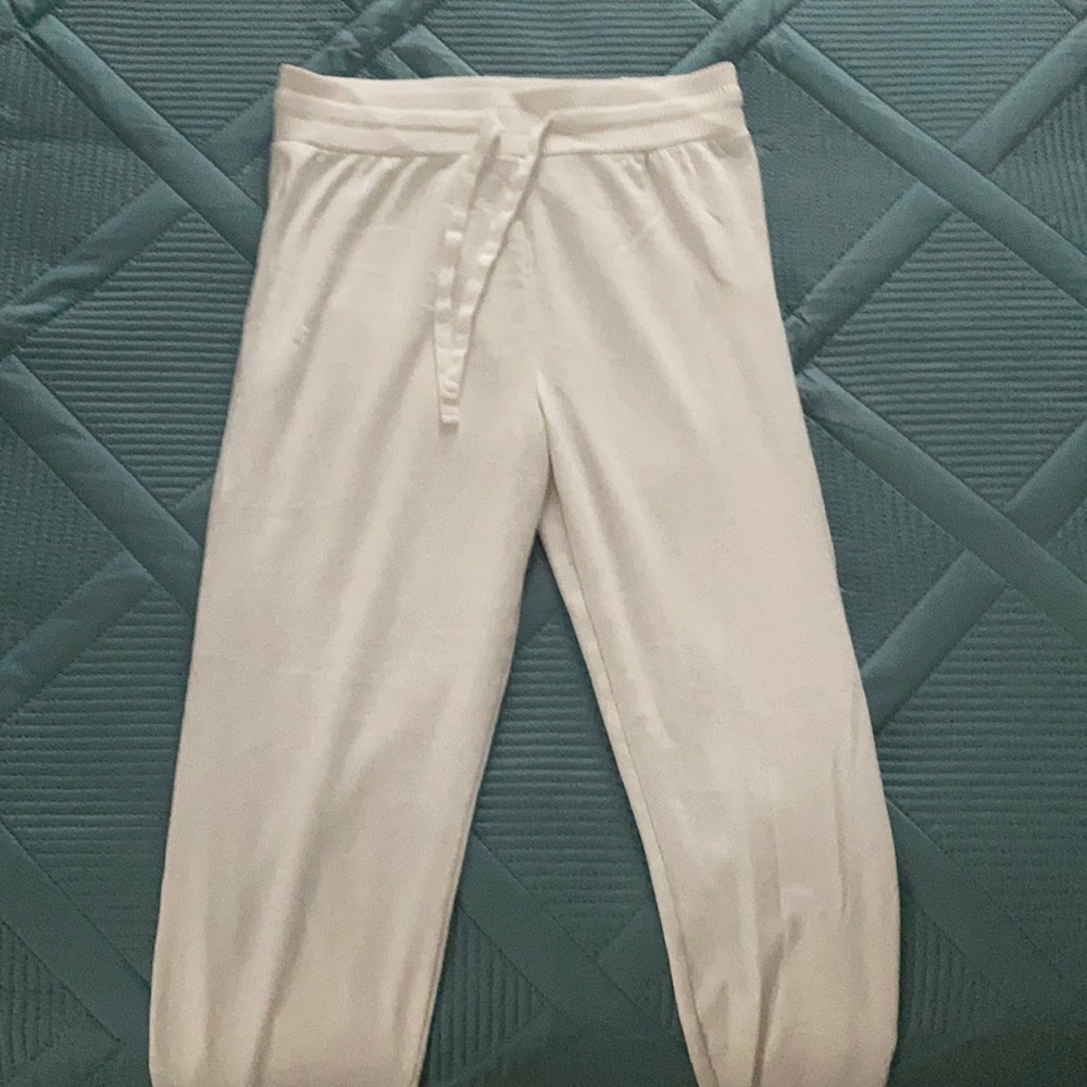 Garage white joggers